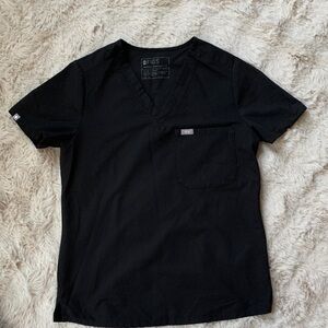 FIGS black Catarina top small